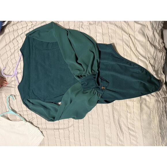 Green Long Sleeve V-Neck Bodysuit SIZE Medium - Picture 2 of 4